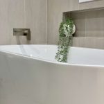 corner freestanding bath